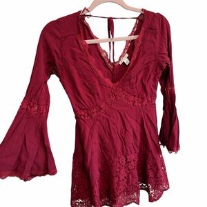 Francesca’s Miami Burgundy Lace Bell Sleeve Mini Dress Women’s S Boho